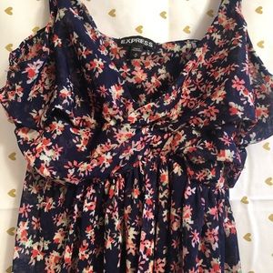 Blue floral print blouse. Medium. Express